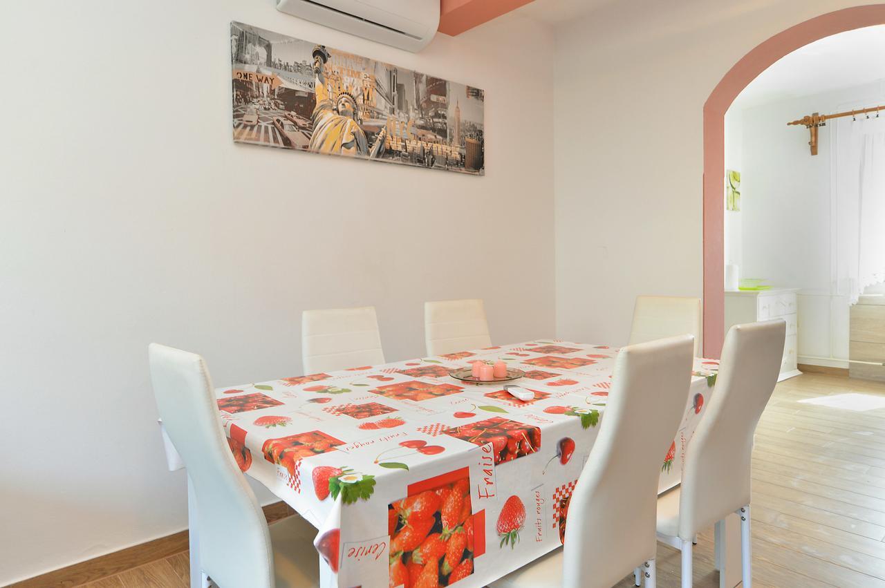Apartments Gracijano 1724 Ližnjan المظهر الخارجي الصورة