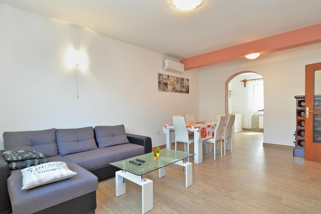 Apartments Gracijano 1724 Ližnjan المظهر الخارجي الصورة