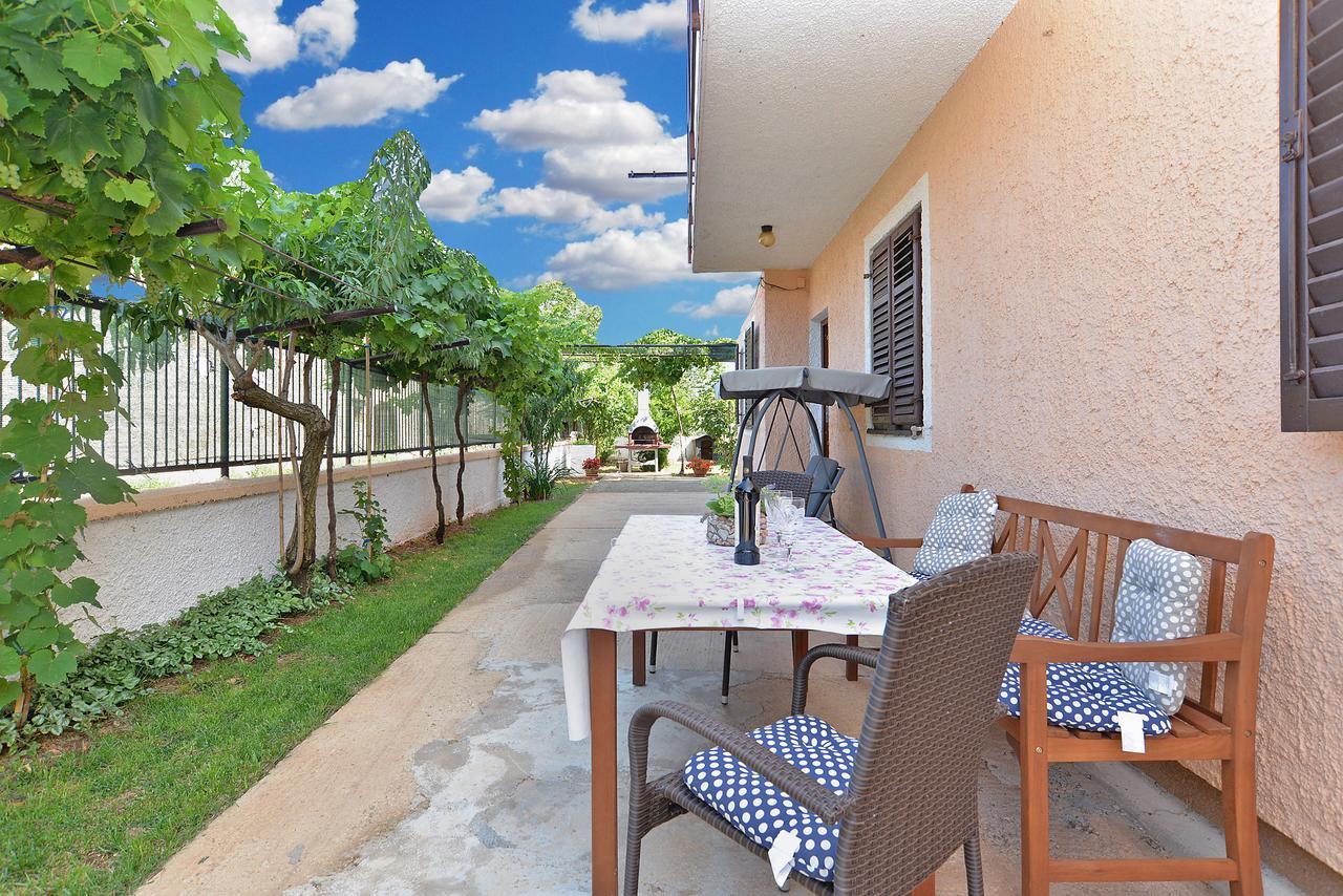 Apartments Gracijano 1724 Ližnjan المظهر الخارجي الصورة