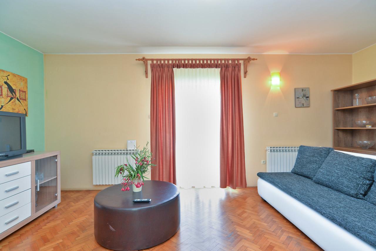 Apartments Gracijano 1724 Ližnjan المظهر الخارجي الصورة