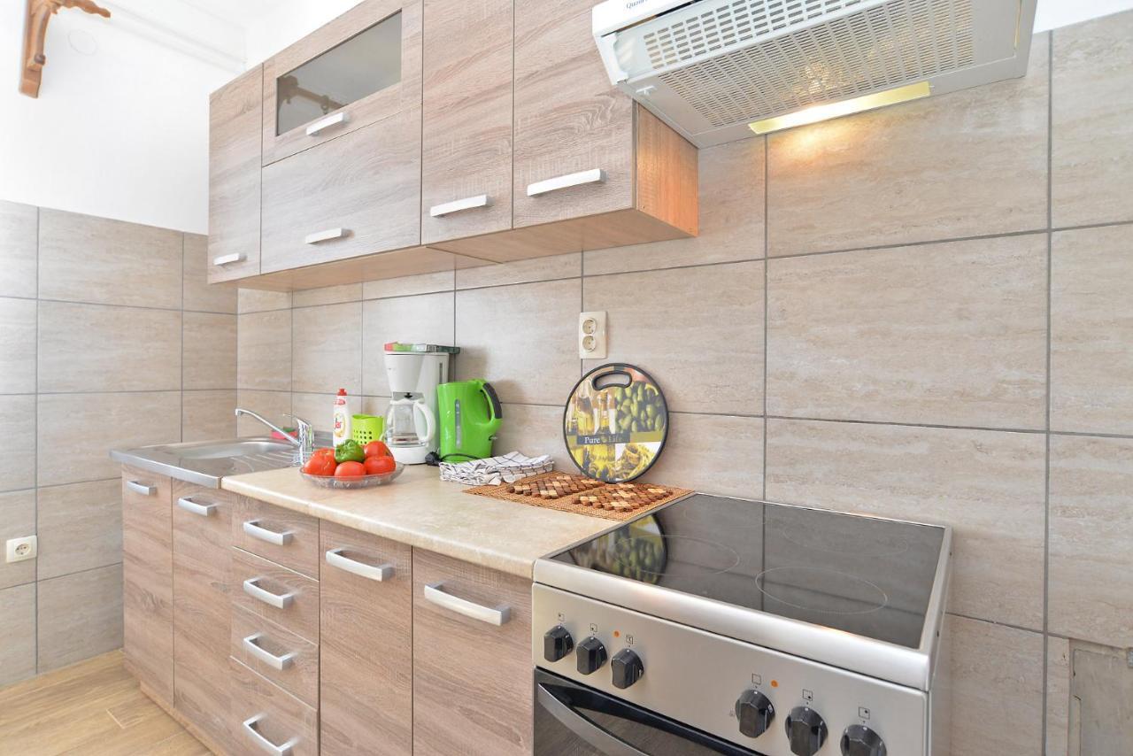 Apartments Gracijano 1724 Ližnjan المظهر الخارجي الصورة